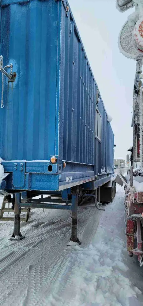 2006 Doghouse 42ft
