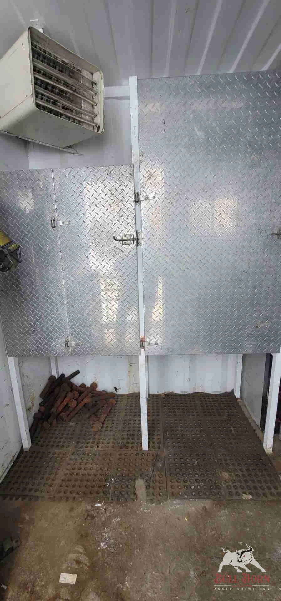 2005 Doghouse 42ft