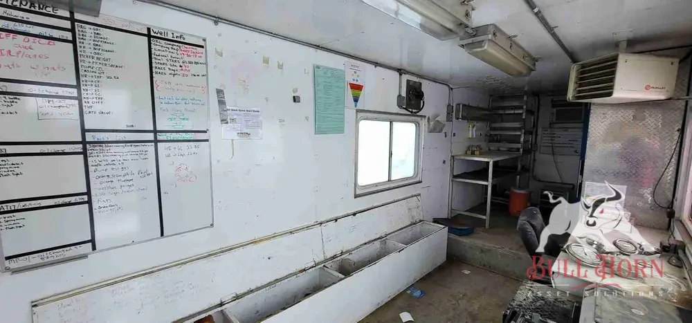 2006 Doghouse 42ft