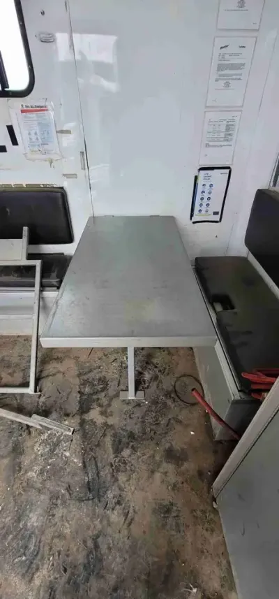 2012 Doghouse 30ft