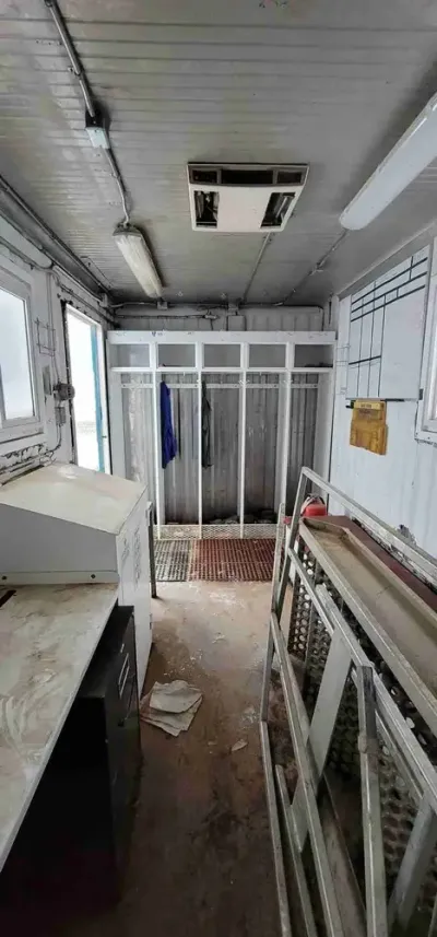 2001 Doghouse 30ft
