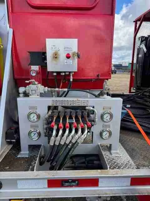 Mini Stand Alone Snubbing Units w/ 2019 Ford F550 Haul Truck