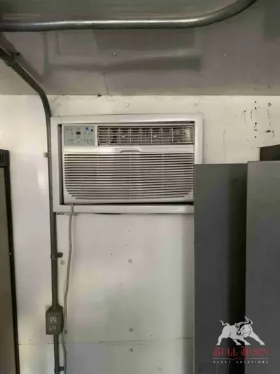 2006 Doghouse 42ft