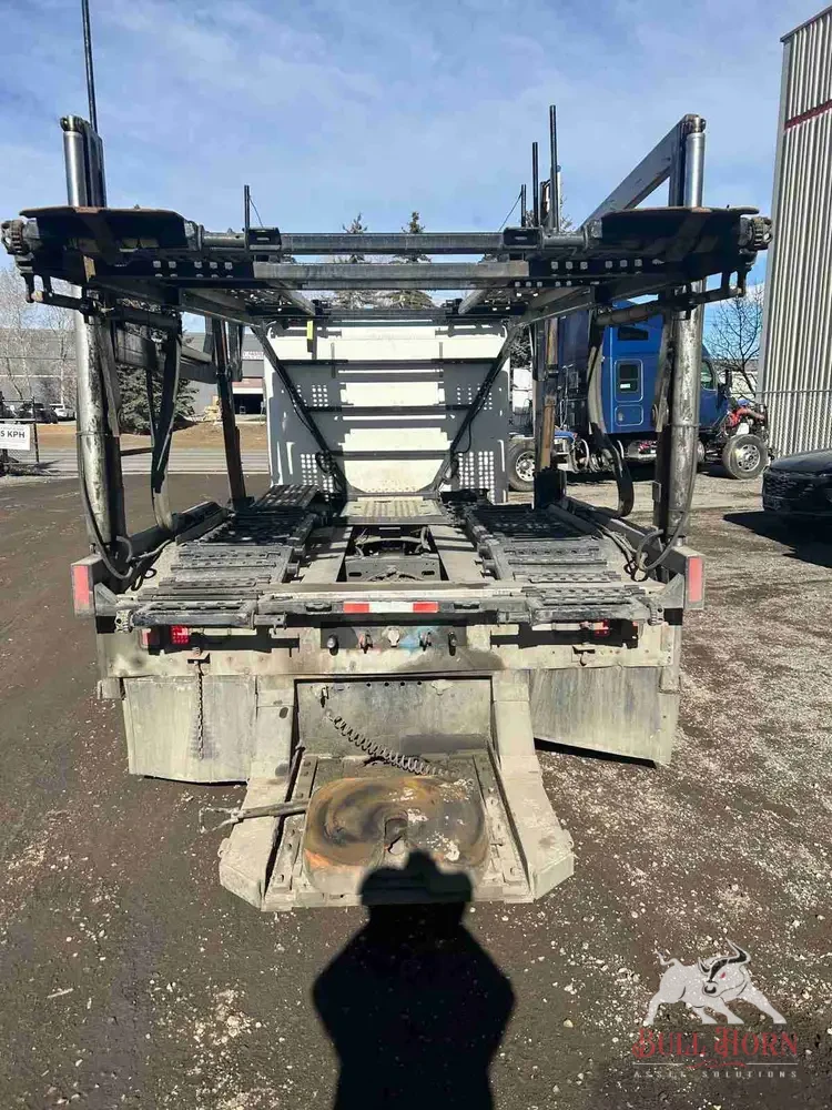 2005 Freightliner Car Hauler