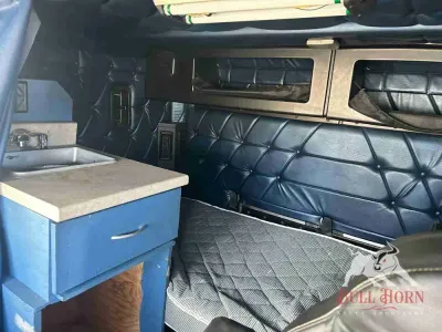 2005 Freightliner Car Hauler