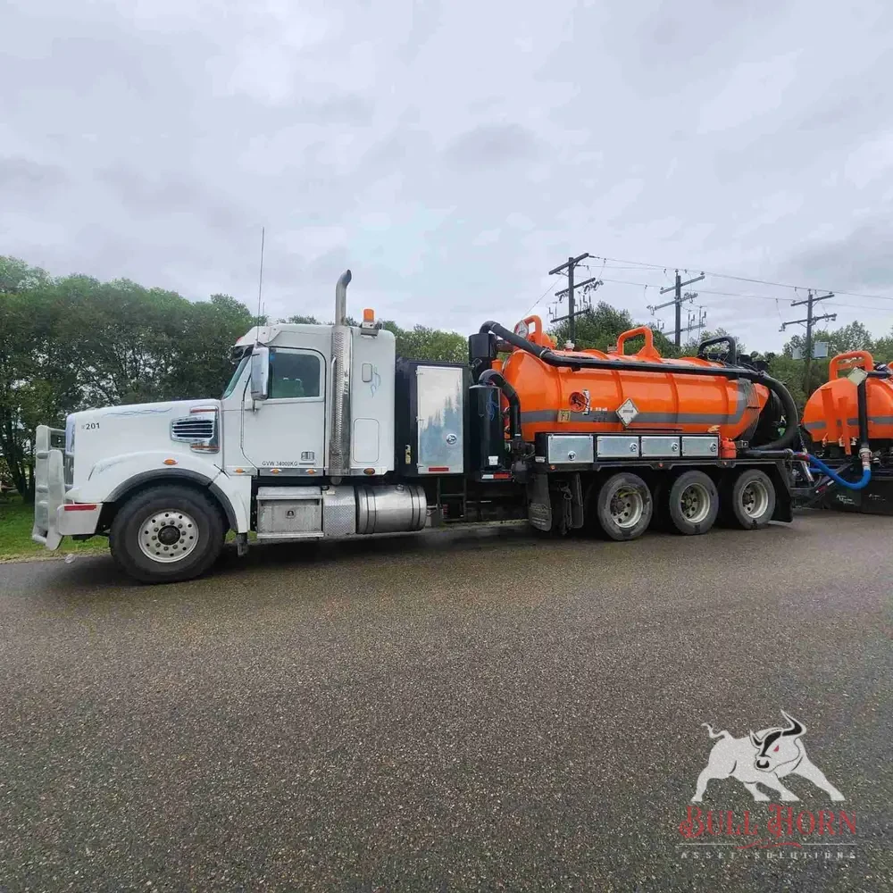 2014 Freightliner w/ a 16m3 Tank