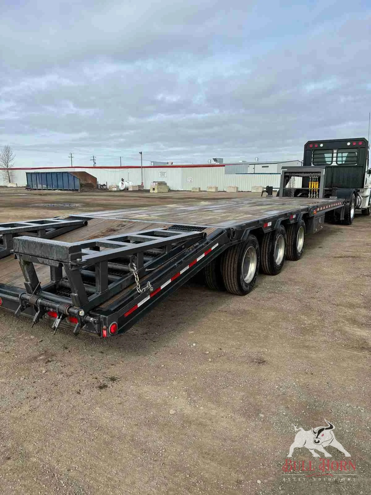 2020 FalCan 30' Trailer