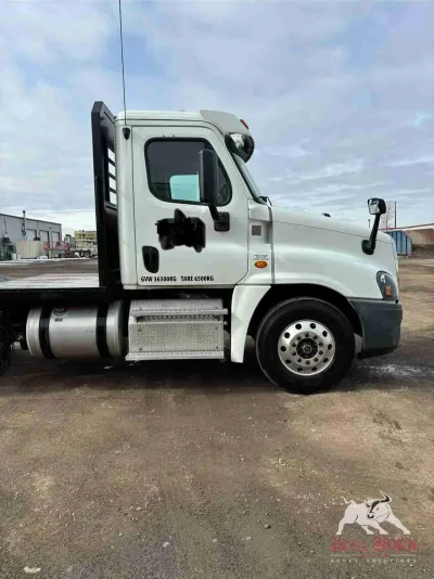 2016 Freightliner Cascadia