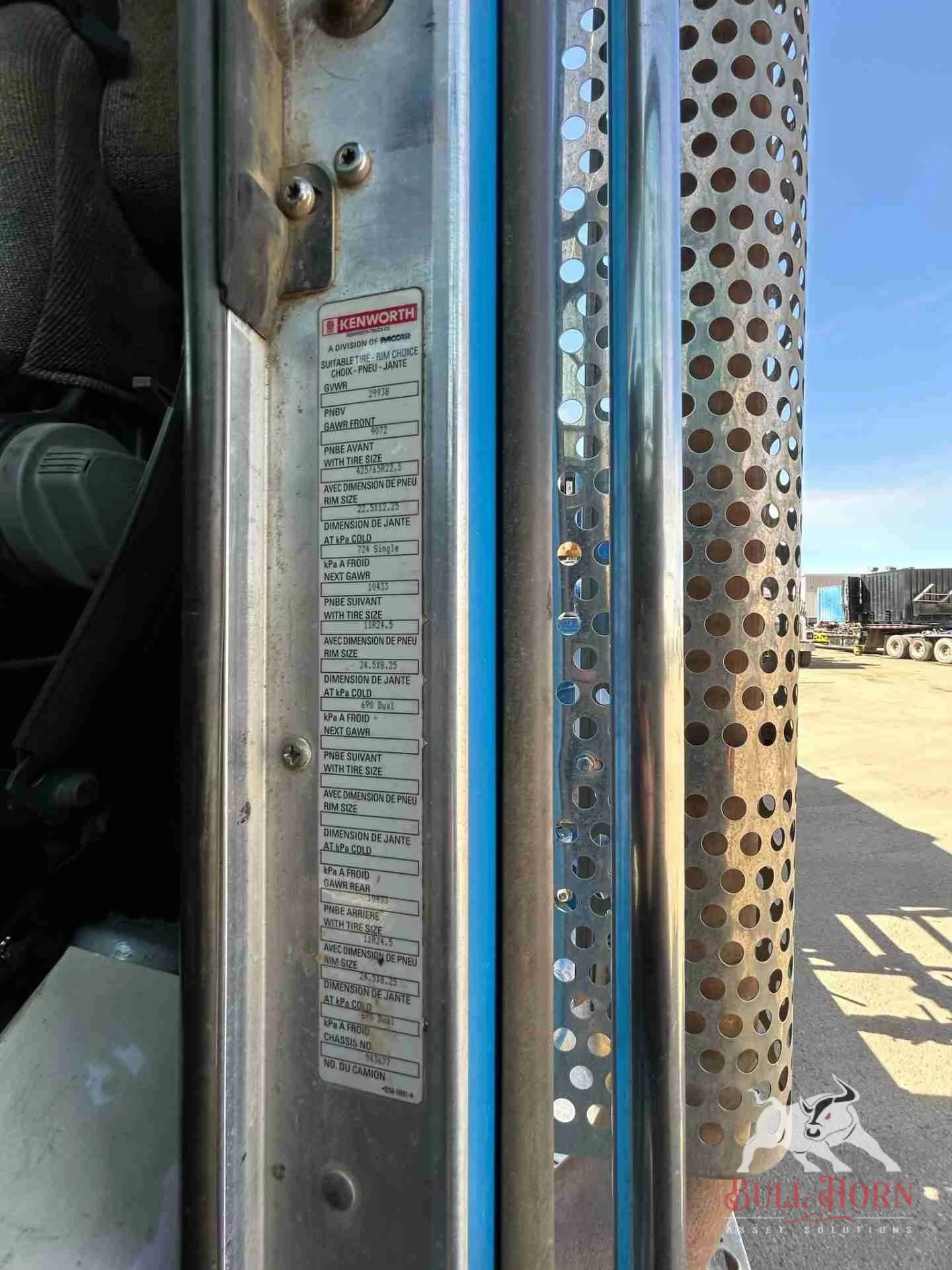 2010 Kenworth T800 w/ 2008 SJ Petro 300 Pump Truck