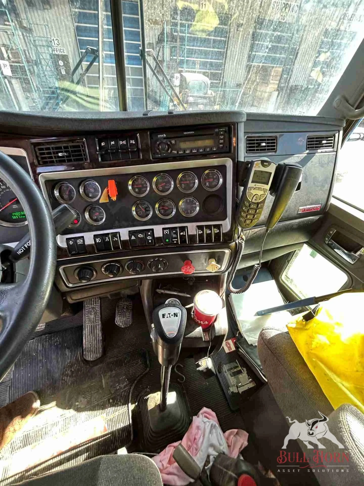 2010 Kenworth T800 w/ 2008 SJ Petro 300 Pump Truck