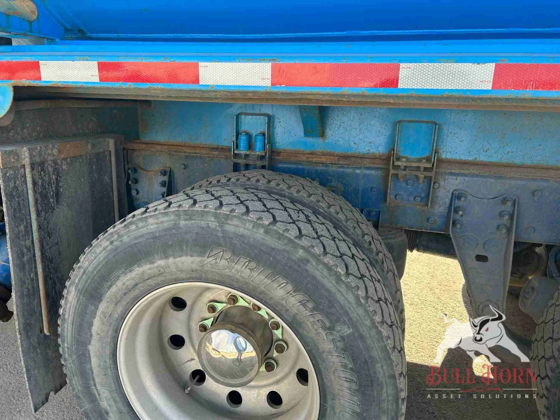 2010 Kenworth T800 w/ 2008 SJ Petro 300 Pump Truck