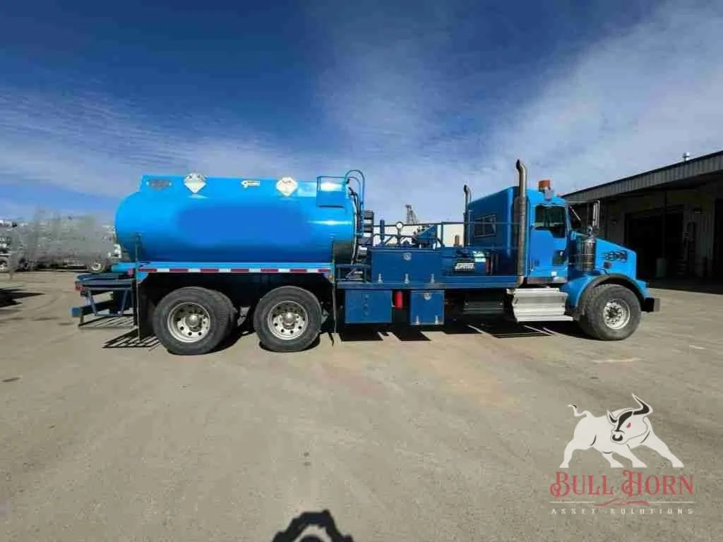 2010 Kenworth T800 w/ 2008 SJ Petro 300 Pump Truck
