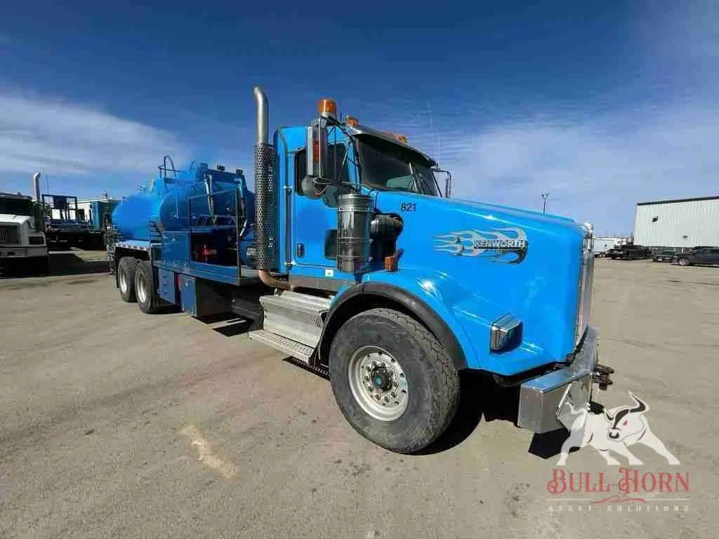 2010 Kenworth T800 w/ 2008 SJ Petro 300 Pump Truck
