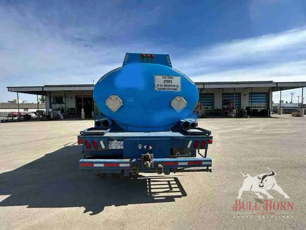2010 Kenworth T800 w/ 2008 SJ Petro 300 Pump Truck