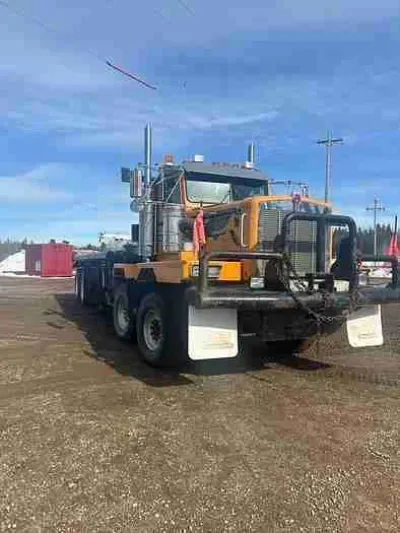 2002 Kenworth C500 Bed Truck