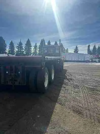 2002 Kenworth C500 Bed Truck