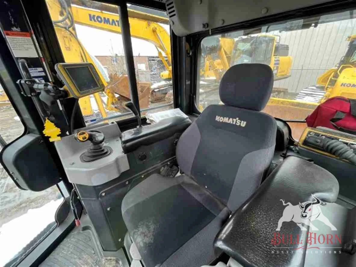 2019 Komatsu D61PX-24