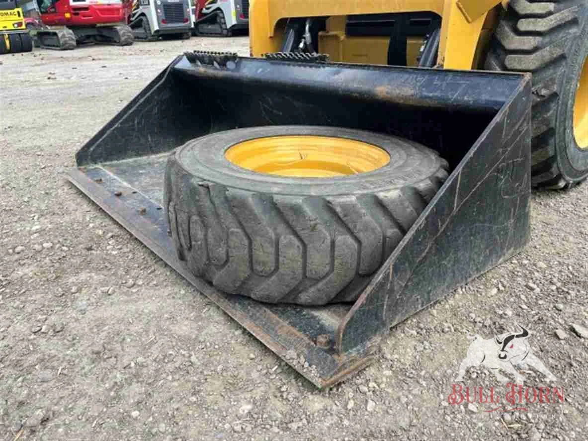 2022 CAT 242D3 Skid Steer