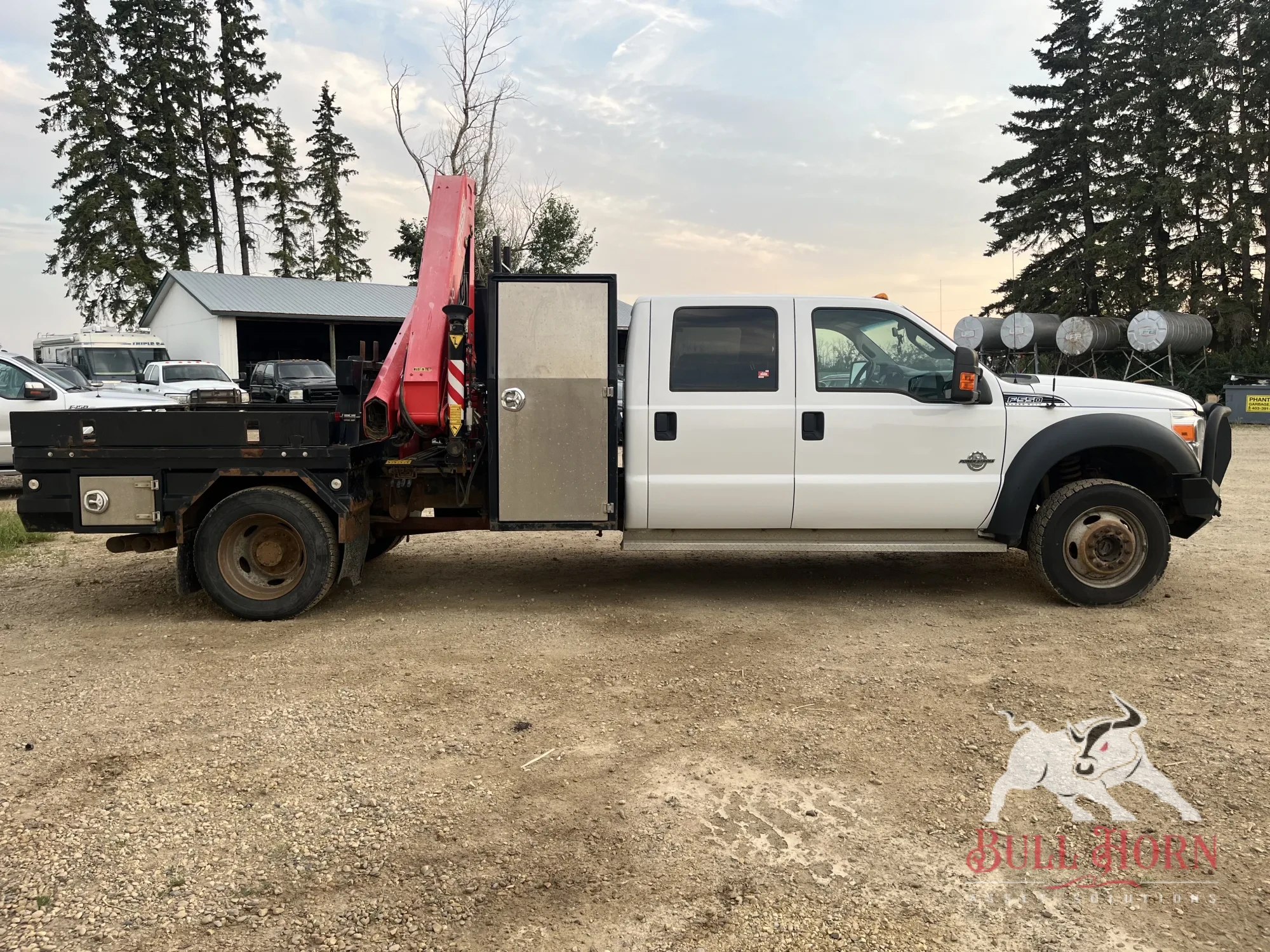 2013 FORD F-550 XLT