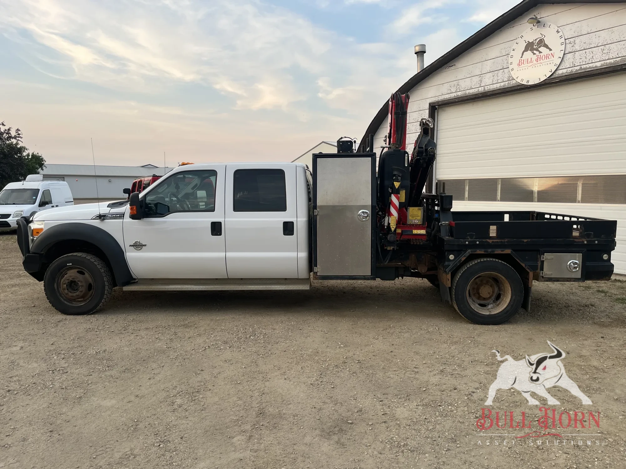 2013 FORD F-550 XLT