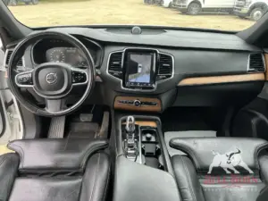 2017 VOLVO XC90 Inscription